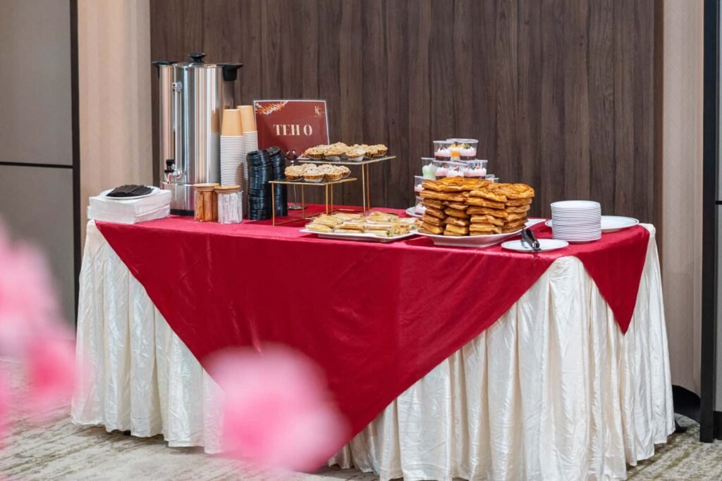 kencana catering termurah di batam menyediakan aneka minuman dan puding serta buah