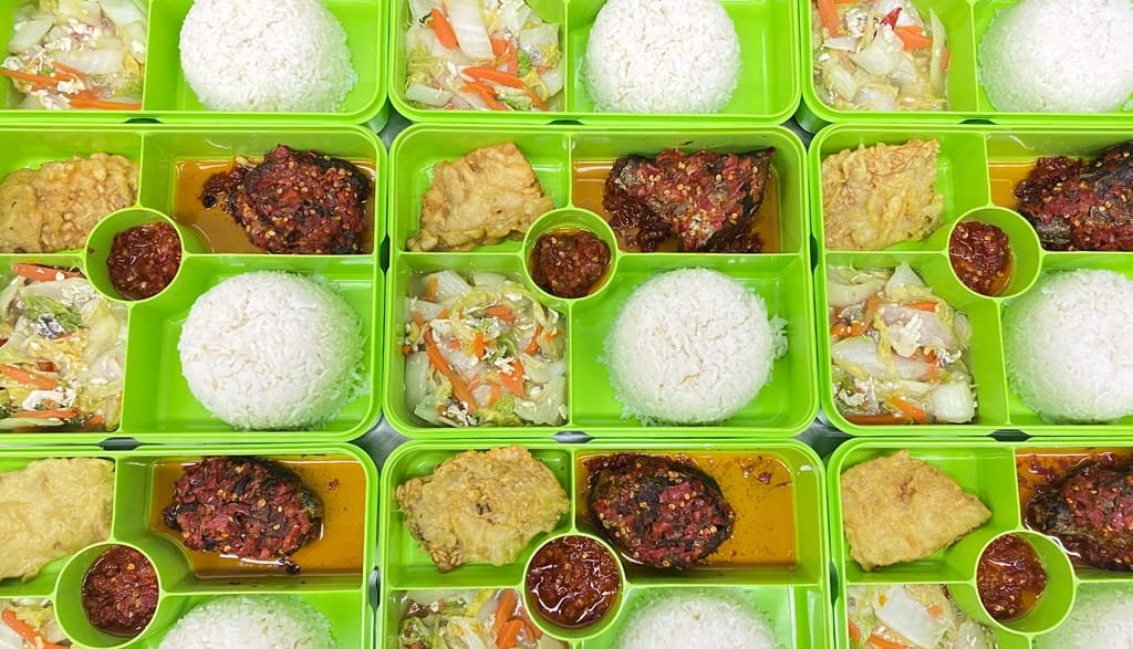 kencana catering termurah dan terenak di batam menyediakan catering harian di seluruh wilahyah batam, harga terjangkau